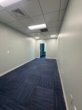 735 Johnnie Dodds Blvd, Mount Pleasant, SC for lease Interior Photo- Image 2 of 7