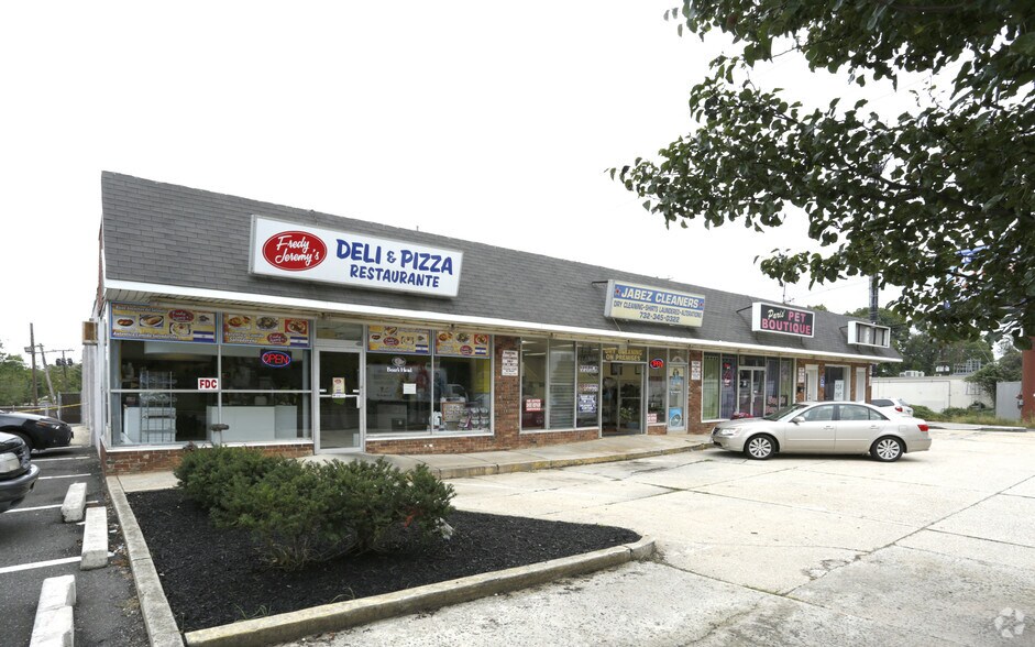 162-168 Newman Springs Rd, Red Bank, NJ for sale - Primary Photo - Image 1 of 1