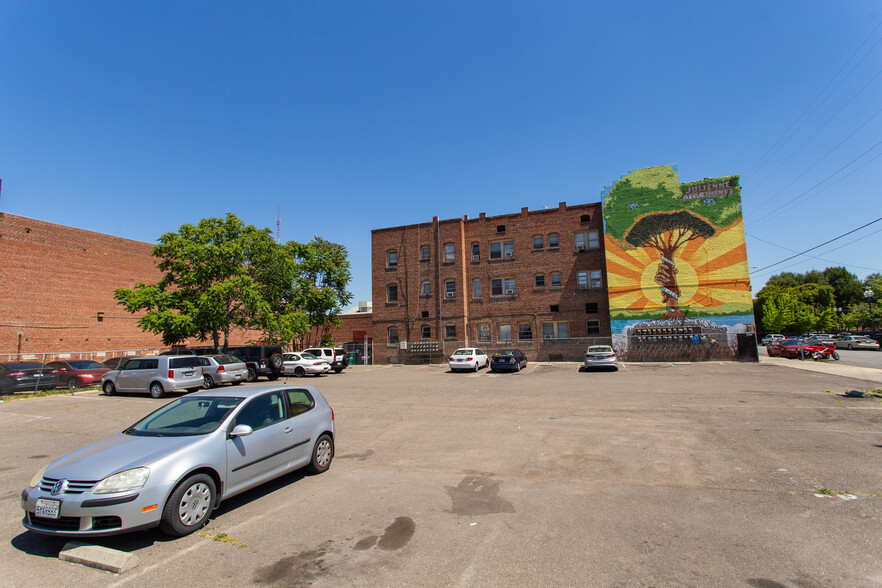 216 N California St, Stockton, CA for sale - Primary Photo - Image 1 of 1