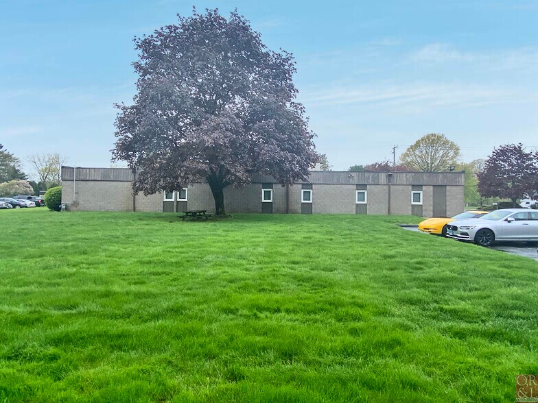 851 Marshall Phelps Rd, Windsor, CT 06095 Office/Medical for Lease