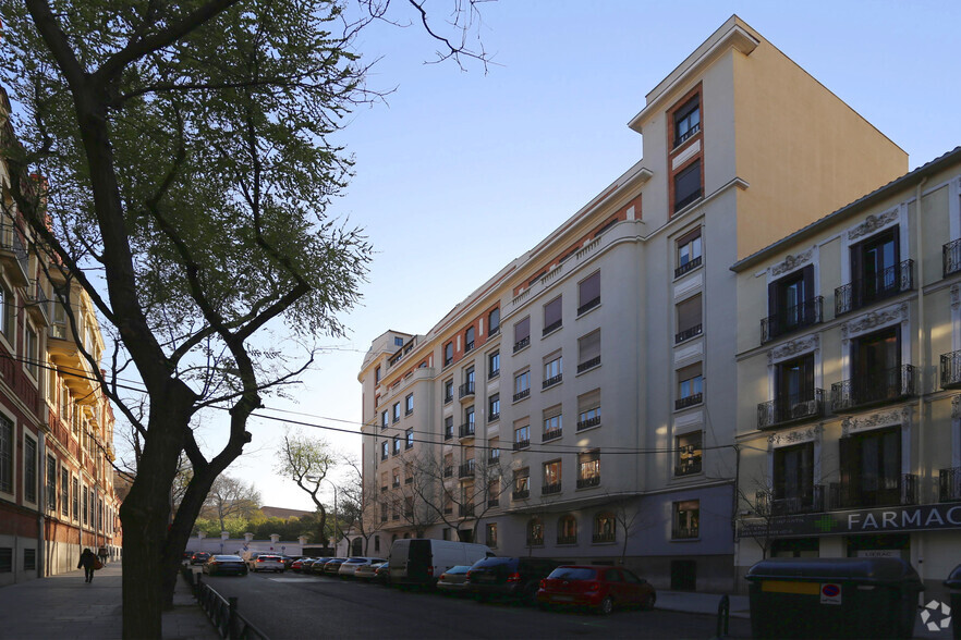 Calle Seminario de Nobles, 4, Madrid, Madrid for lease - Building Photo - Image 2 of 2