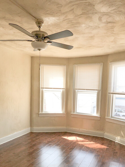 516 Dinwiddie St, Norfolk, VA for sale - Building Photo - Image 3 of 7