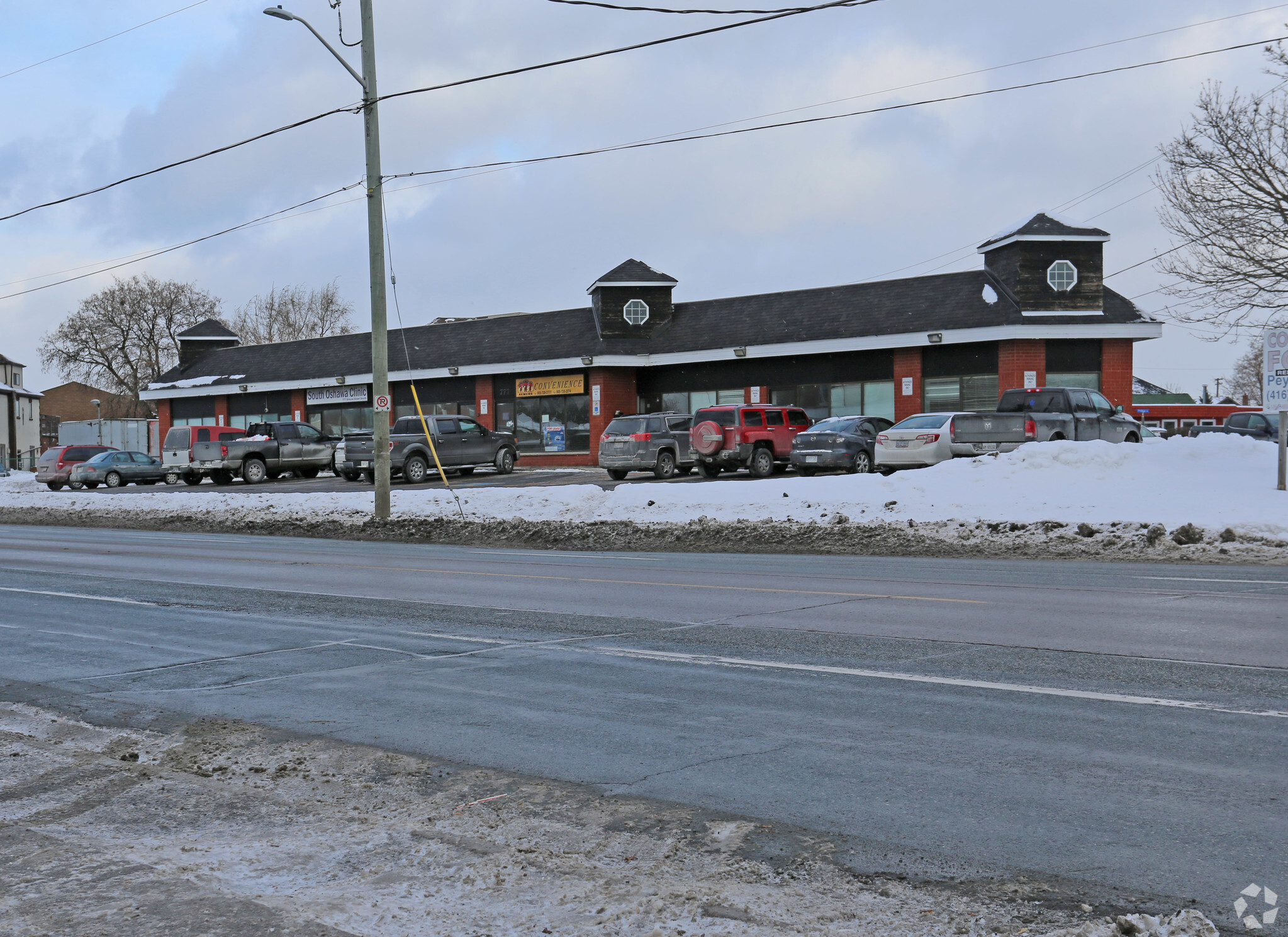 777 Simcoe St, Oshawa, ON for sale Primary Photo- Image 1 of 1