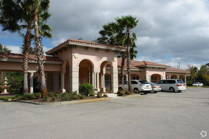 3515 SE Willoughby Blvd, Stuart, FL for lease - Primary Photo - Image 2 of 6
