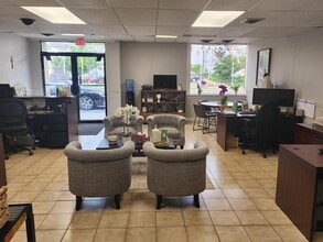 2-8 Library Pl, Bethel, CT for lease Interior Photo- Image 1 of 3