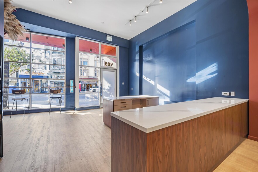 985 Valencia St, San Francisco, CA for lease - Building Photo - Image 2 of 11