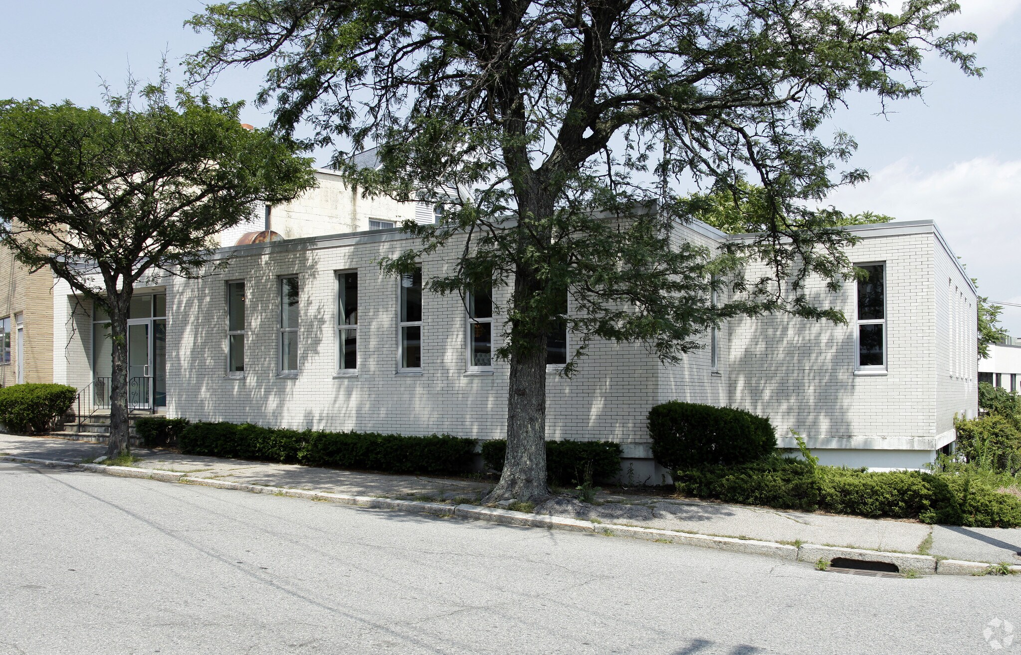 129 Wayland Ave, Providence, RI for sale Primary Photo- Image 1 of 1