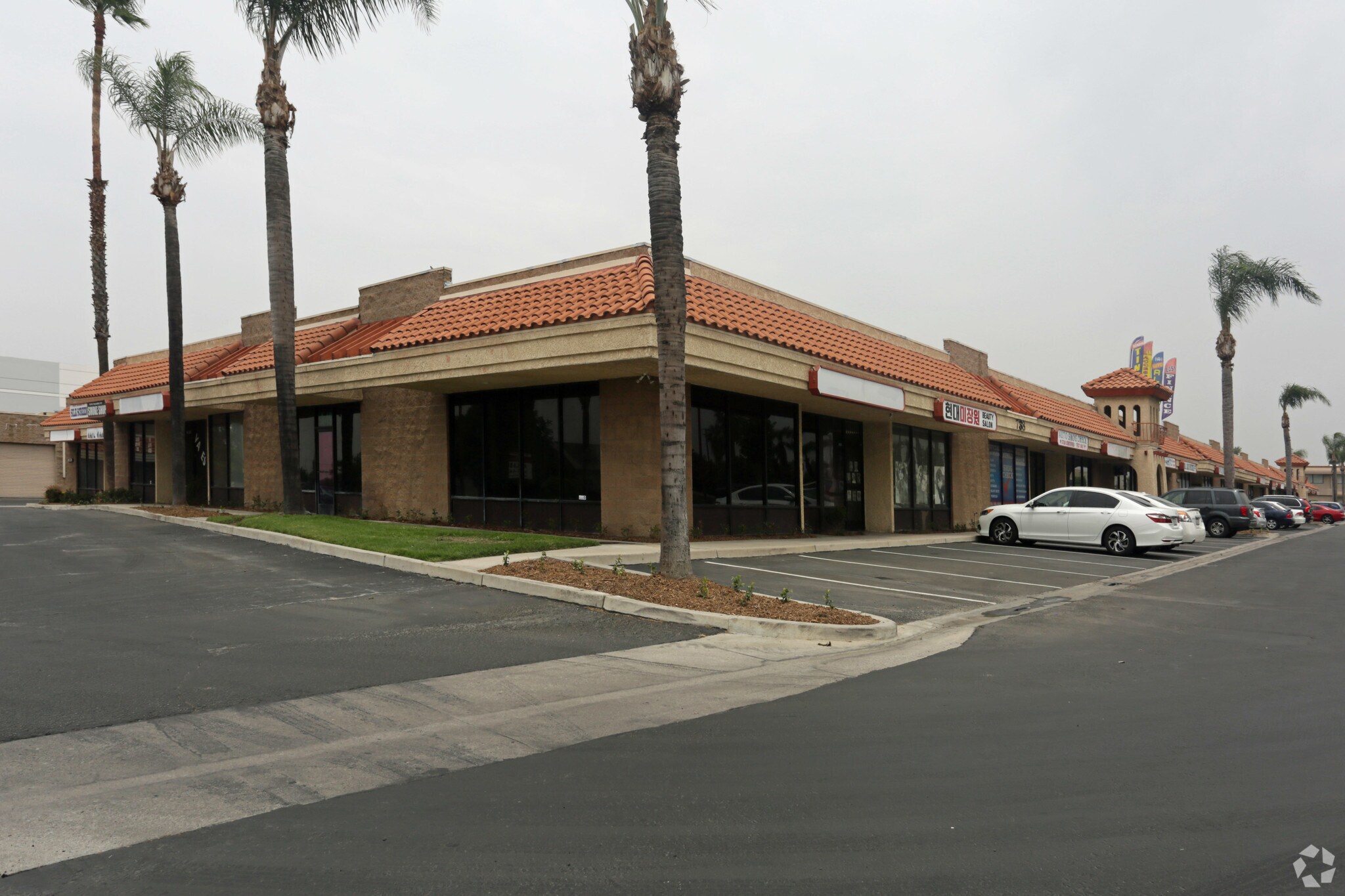 738 S Waterman Ave, San Bernardino, CA for lease Primary Photo- Image 1 of 23