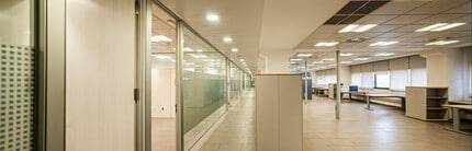 Carrer M Zona Franca, 1, Barcelona, Barcelona for lease Interior Photo- Image 1 of 3