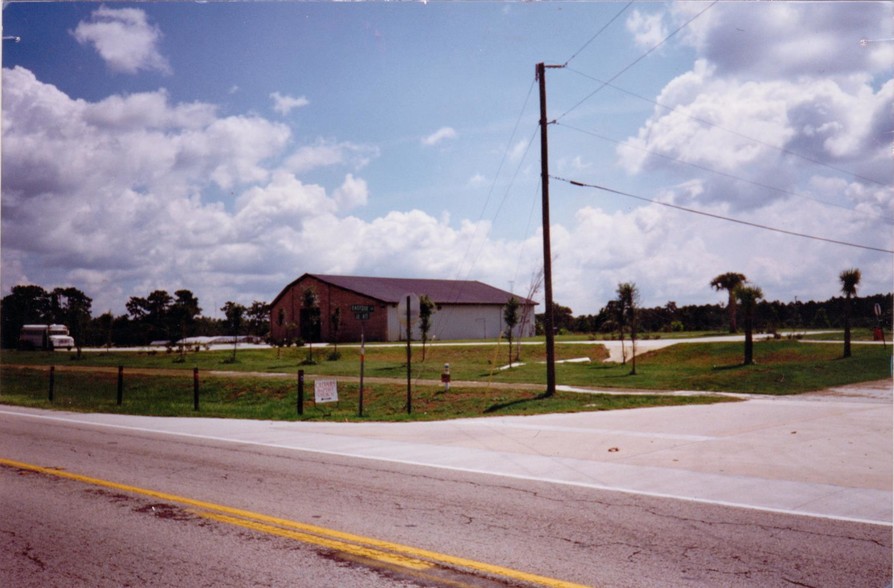 671 N State Road 415, Osteen, FL for sale - Primary Photo - Image 1 of 1