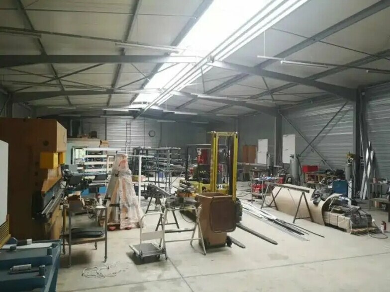 Flex in Ervy-le-Châtel for lease - Interior Photo - Image 3 of 4