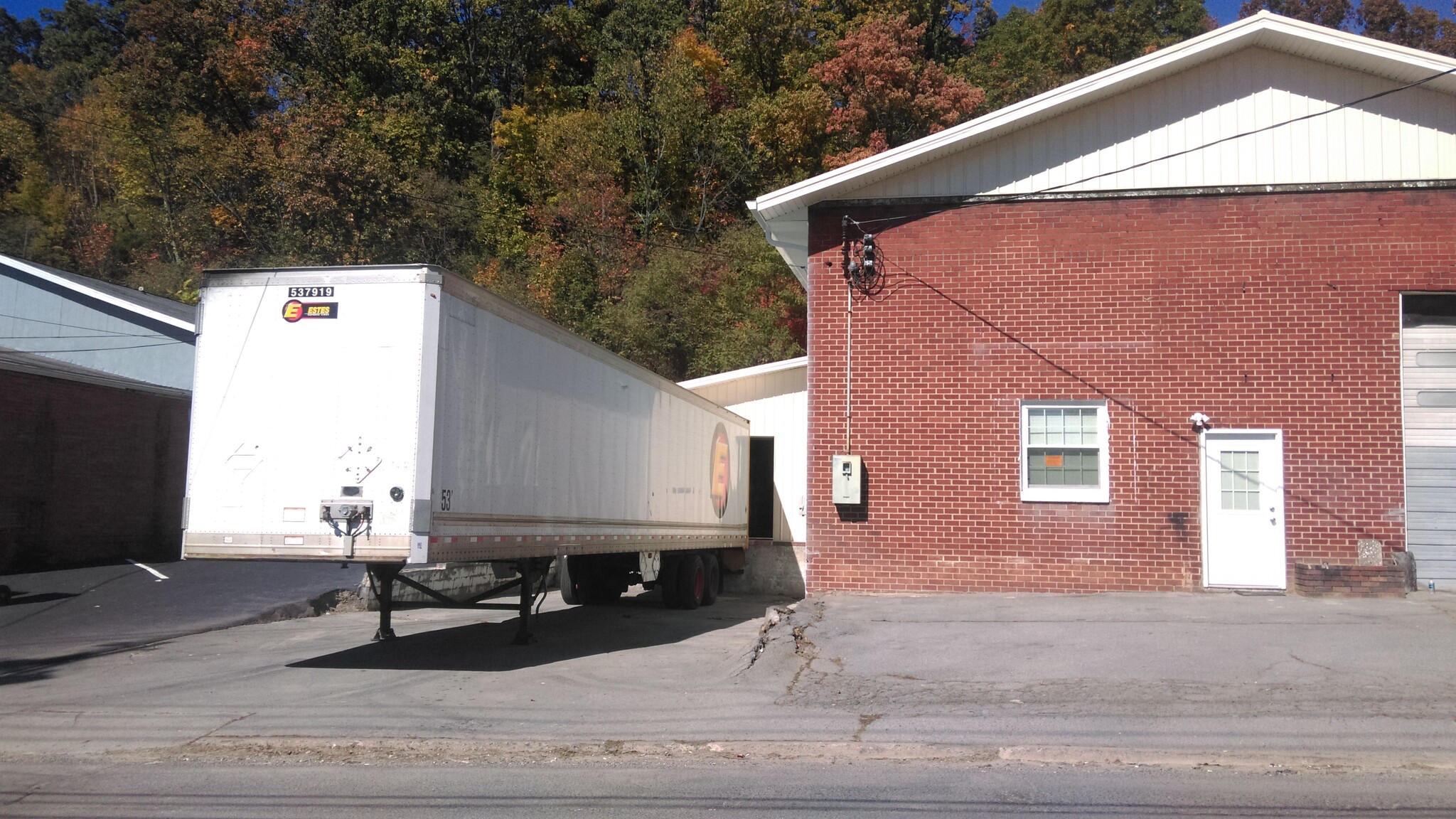 411 E Market St, Johnson City, TN for lease Building Photo- Image 1 of 29