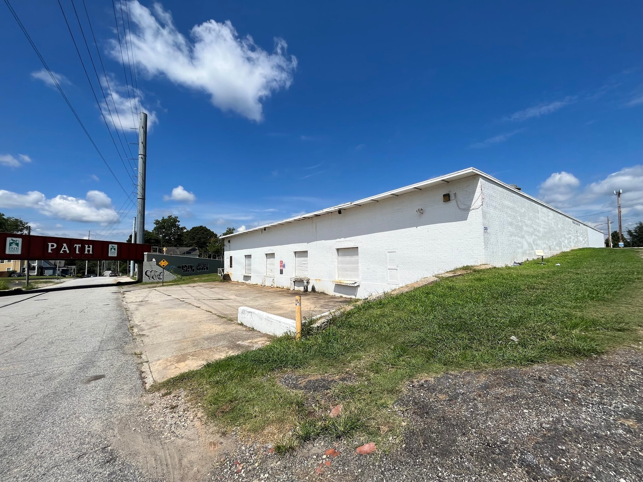 517 Jones Ave NW, Atlanta, GA for lease Building Photo- Image 1 of 16