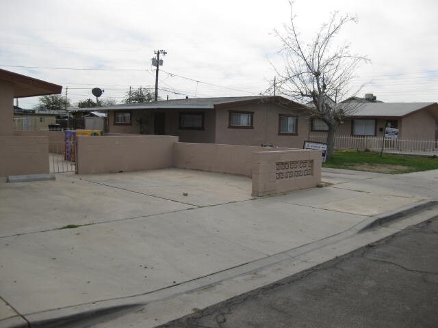 2343-2351 S Madison Ave, Yuma, AZ for sale Primary Photo- Image 1 of 1