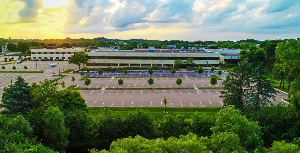 7075 Flying Cloud Dr, Eden Prairie, MN for sale - Building Photo - Image 1 of 1