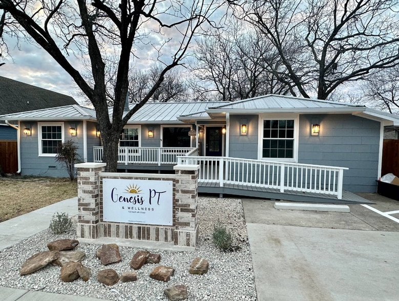 105 N 6th St, Midlothian, TX for lease - Primary Photo - Image 1 of 10