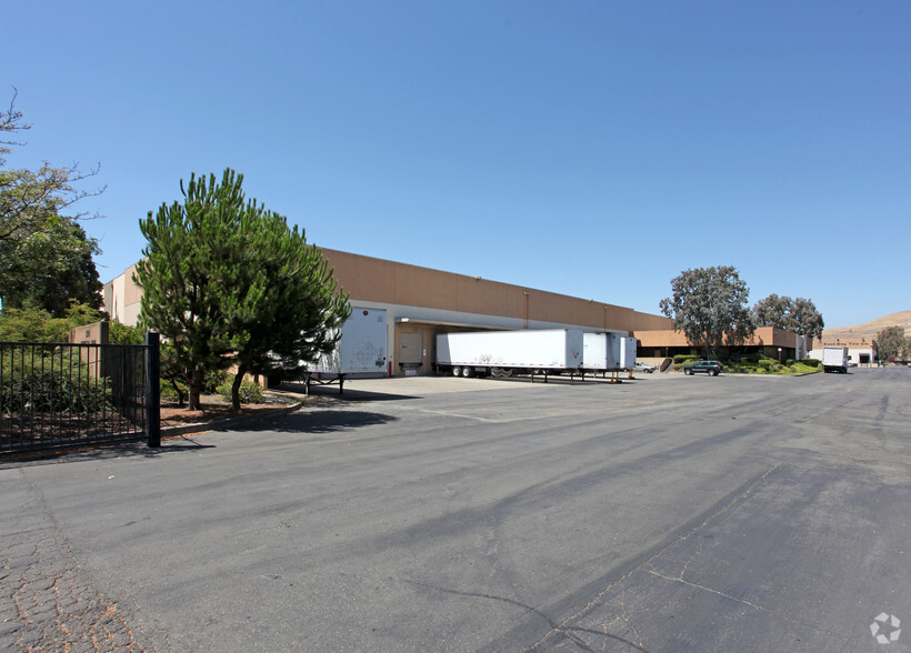 2200 Huntington Dr, Fairfield, CA for sale - Primary Photo - Image 1 of 1