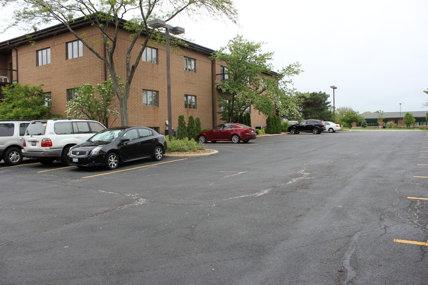 183 S Bloomingdale Rd, Bloomingdale, IL 60108 Bloomingdale Dental Building