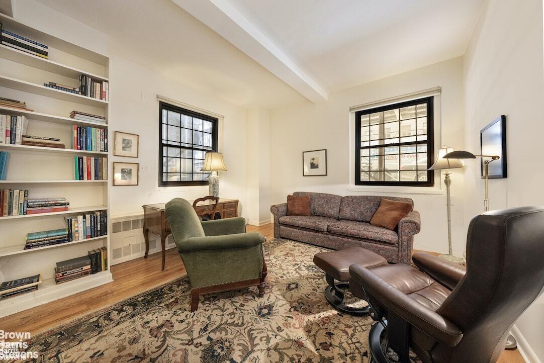 400 West End Ave, New York, NY for sale Interior Photo- Image 1 of 8