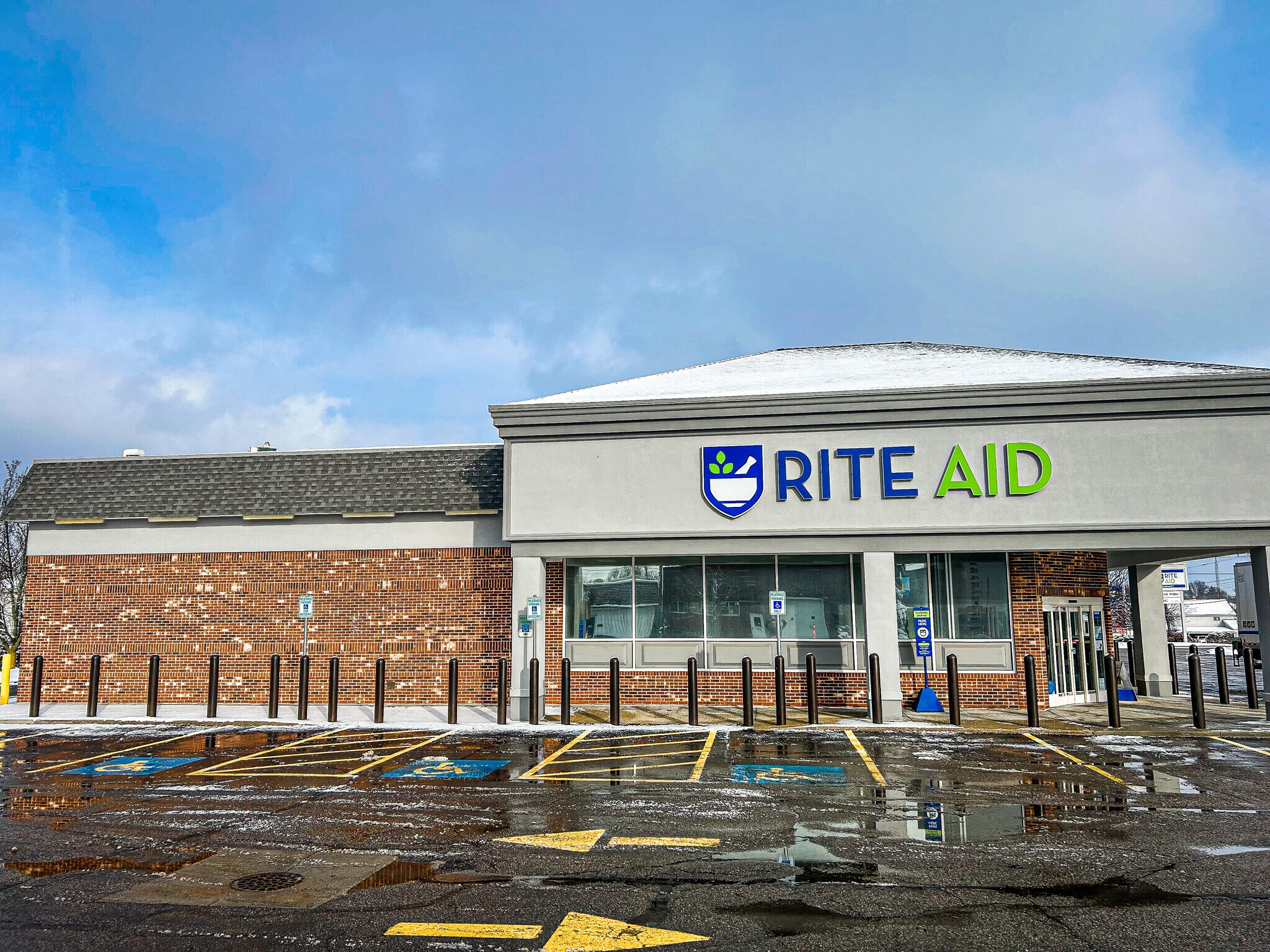 11801 N Saginaw St, Mount Morris, MI 48458 Rite Aid