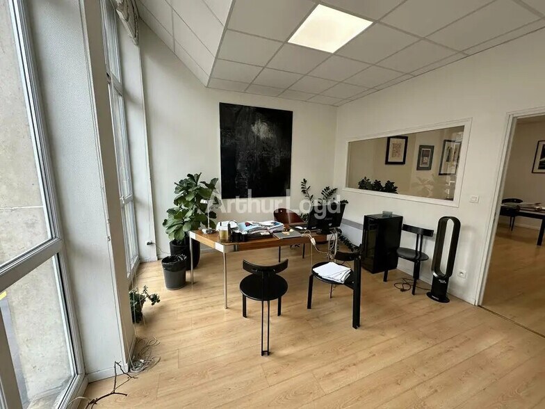 Office in Reims for lease - Interior Photo - Image 3 of 5