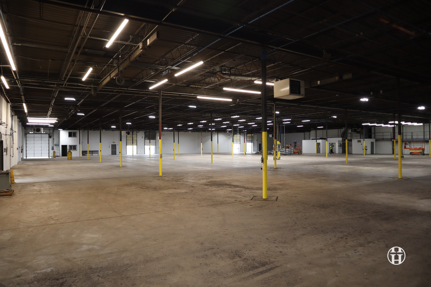 2334 Production Dr, Indianapolis, IN for lease - Building Photo - Image 3 of 9