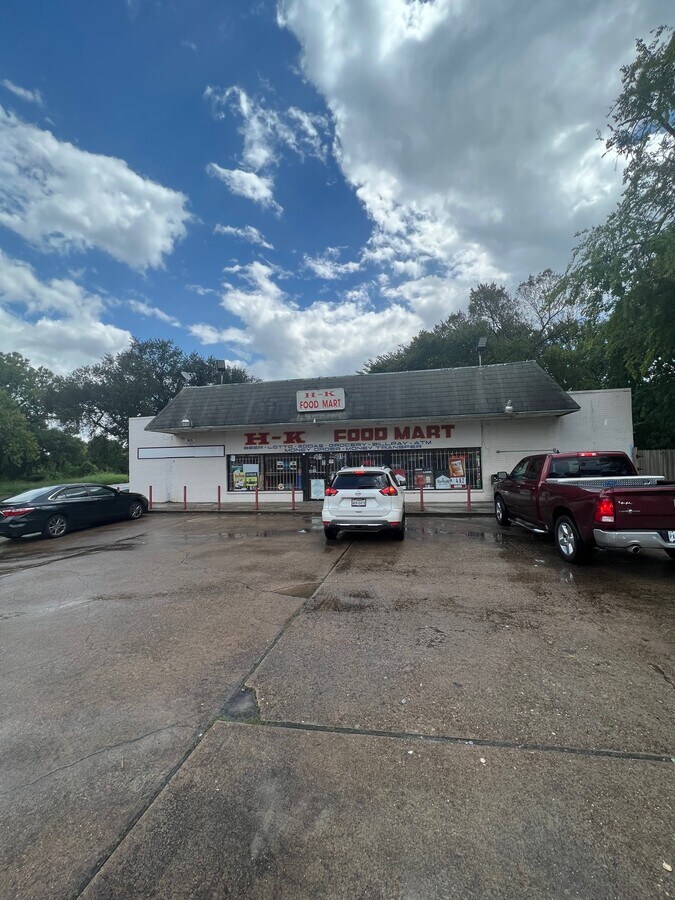 901 Fair Oaks Rd, Houston, TX 77023