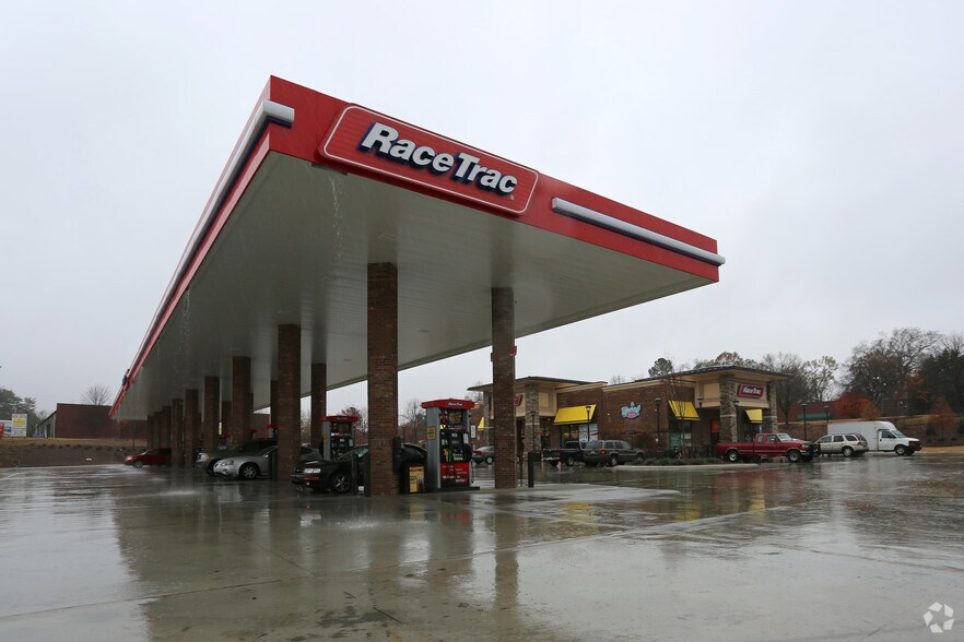 1020 E E Butler Pky SE, Gainesville, GA for sale - Primary Photo - Image 1 of 1