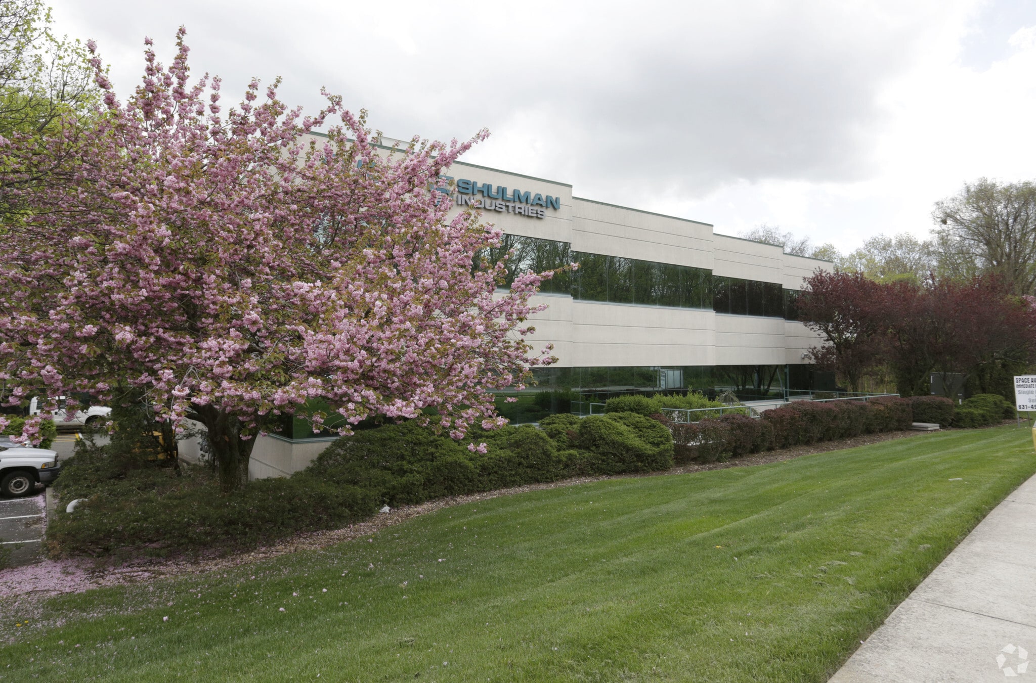 35 Crooked Hill Rd, Commack, NY 11725 Individual Offices for Rent