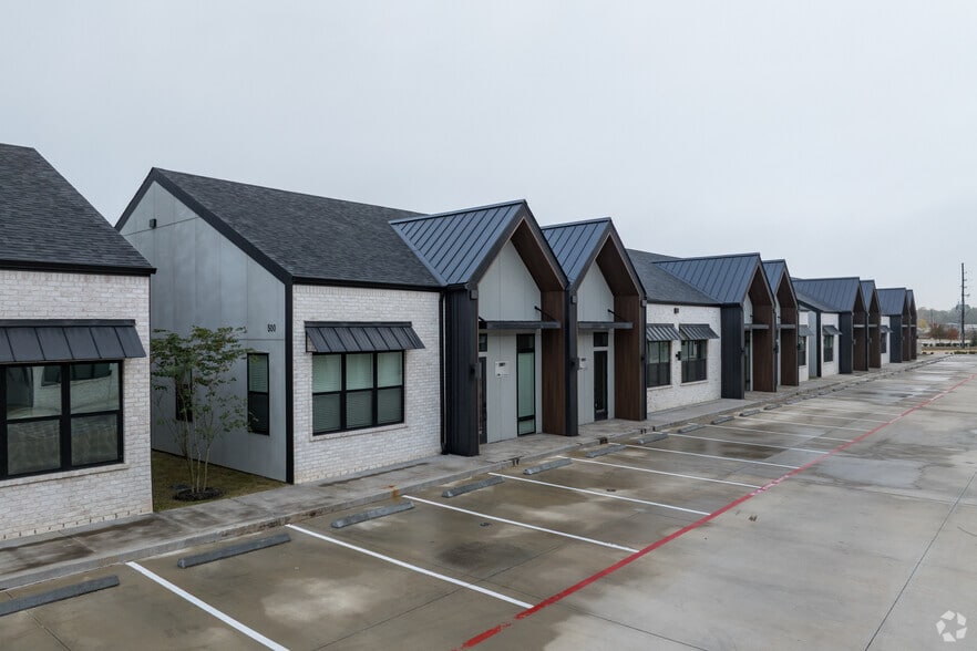 5251 Katy Mills Circle, Katy, TX for sale - Building Photo - Image 3 of 17