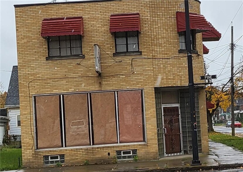 2101 Pine Ave, Niagara Falls, NY for sale - Primary Photo - Image 1 of 1