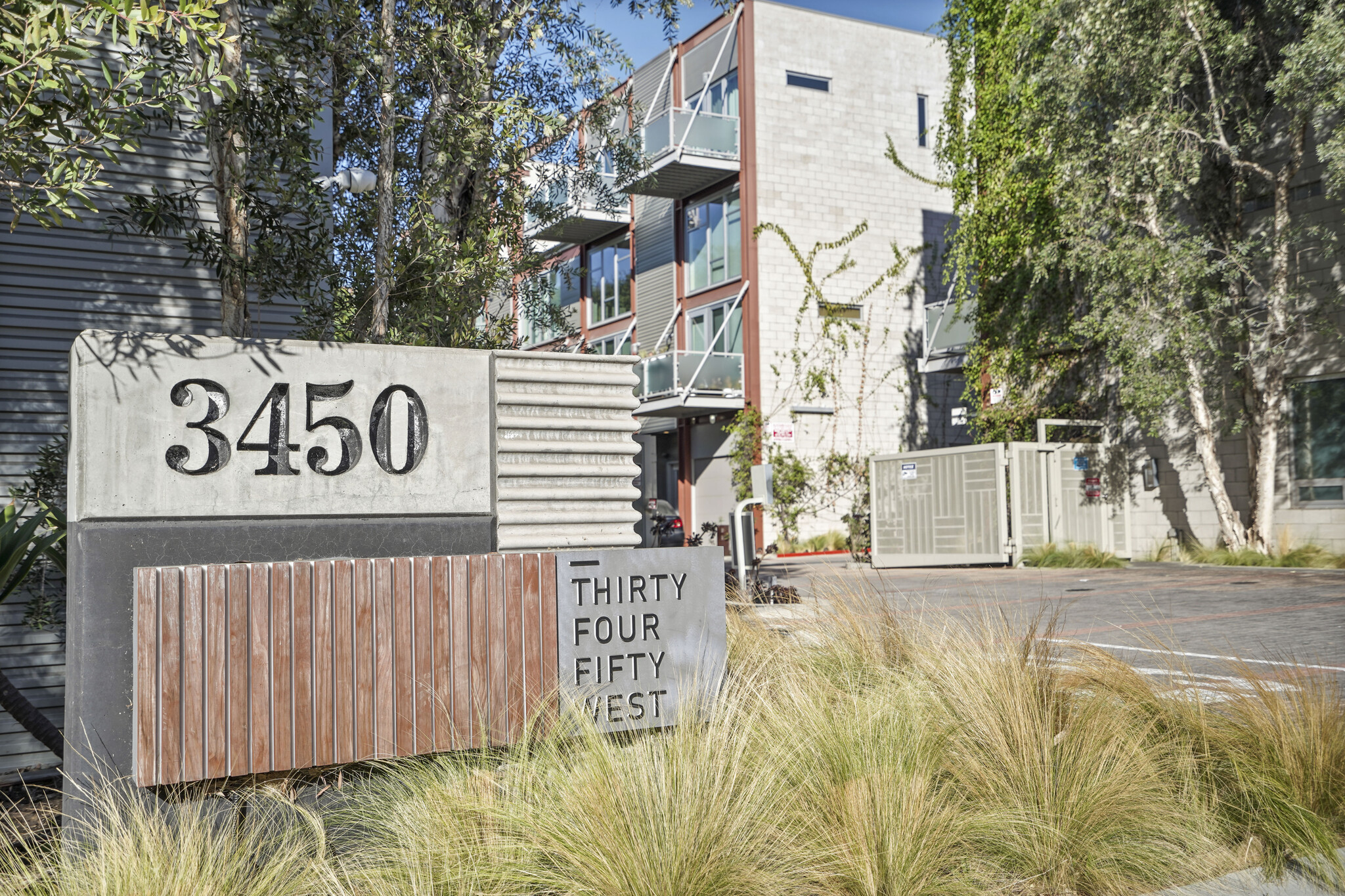 3450 Cahuenga Blvd W, Los Angeles, CA for sale Building Photo- Image 1 of 56