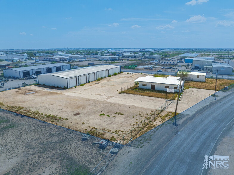 2614 Flynt, Midland, TX for lease - Building Photo - Image 2 of 15