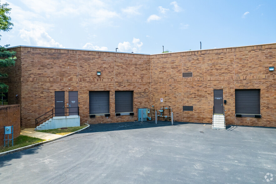 665 Stockton Dr, Exton, PA for lease - Building Photo - Image 3 of 6