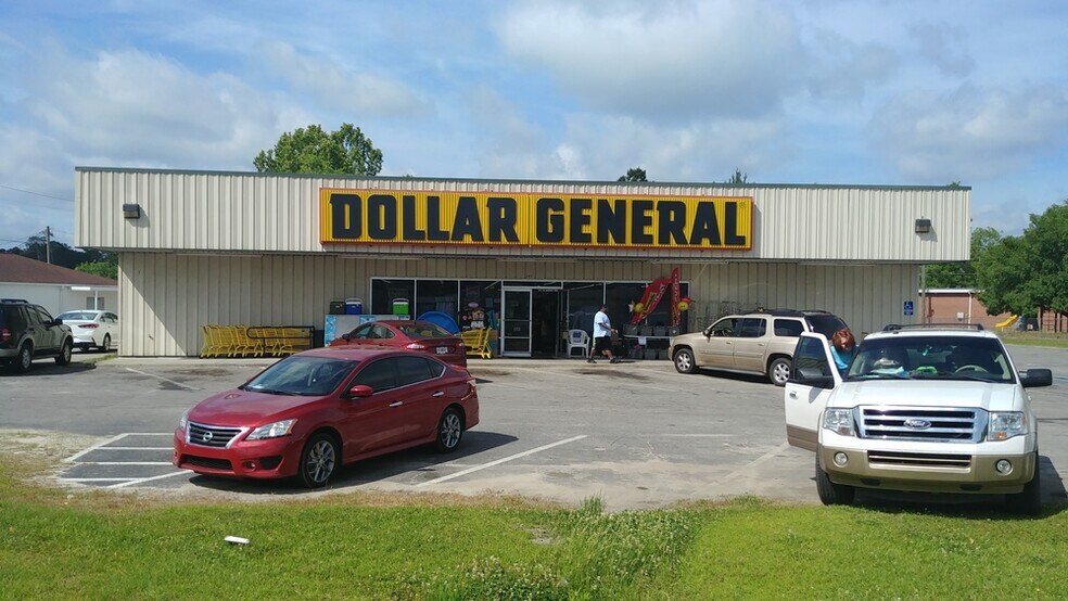 105 N Liberty St, Nicholls, GA 31554