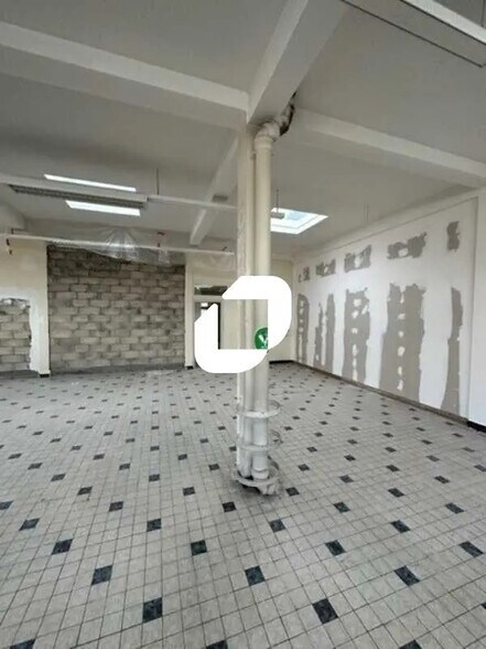 5 Rue Gambetta, Gargenville for lease - Interior Photo - Image 3 of 8