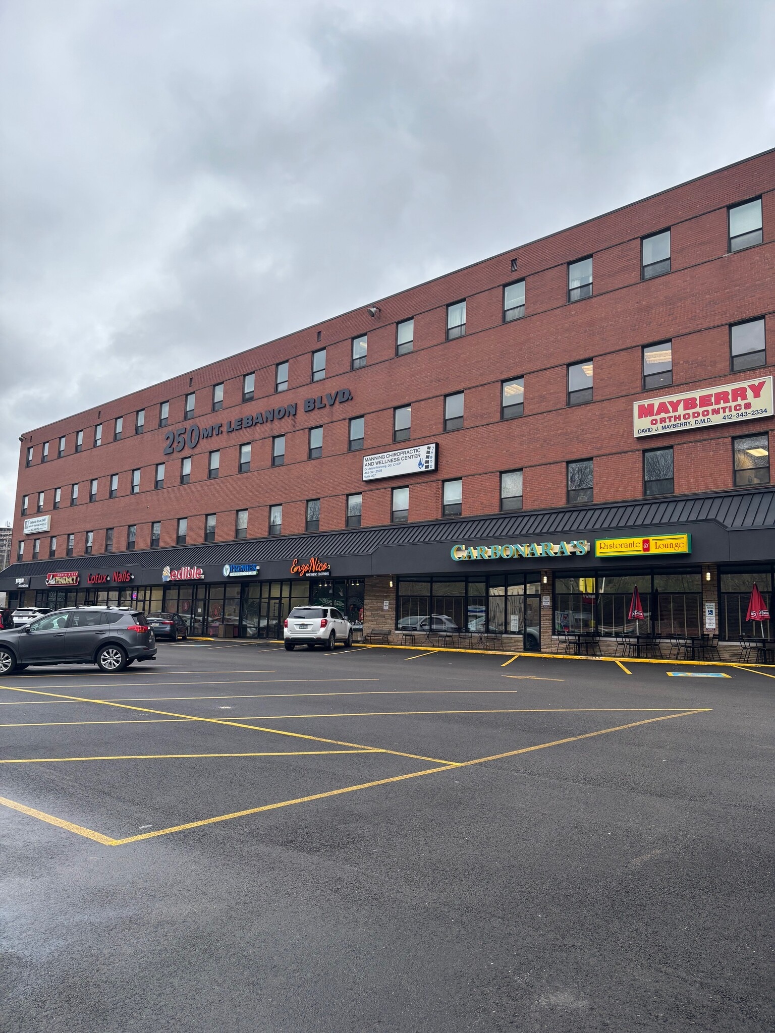 250 Mt Lebanon Blvd, Pittsburgh, PA for lease Building Photo- Image 1 of 45