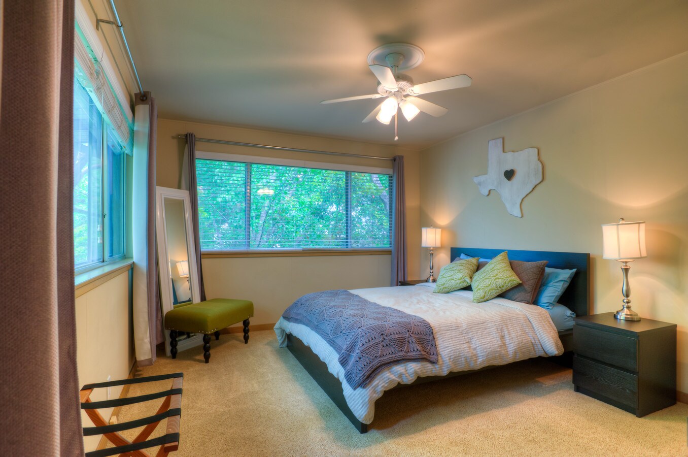 2400 Jarratt Ave, Austin, TX 78703