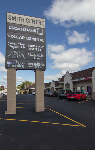 1721-1751 State Rd, Cuyahoga Falls, OH for lease - Building Photo - Image 3 of 4