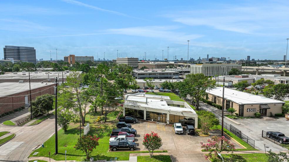 4411 Dacoma St, Houston, TX for lease - Building Photo - Image 1 of 6