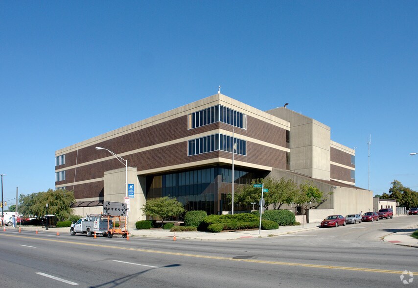 770 W Broad St, Columbus, OH 43222