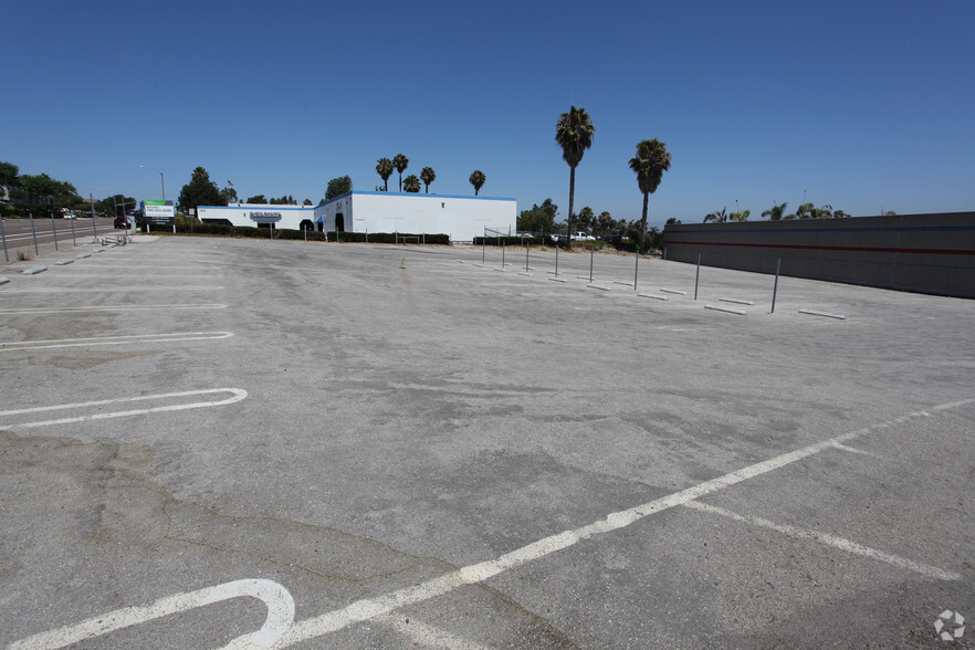 N Melrose Dr, Vista, CA for lease - Building Photo - Image 2 of 4