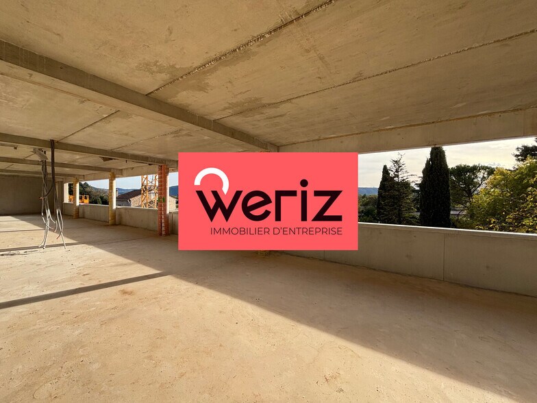 Office in Aubagne for sale - Building Photo - Image 3 of 13