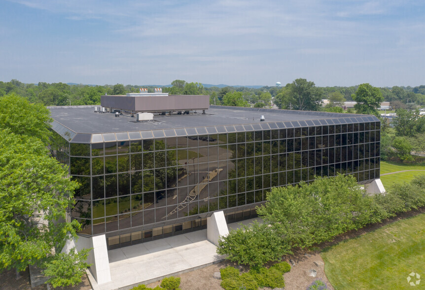 600 Parsippany Rd, Parsippany, NJ for lease - Building Photo - Image 2 of 4