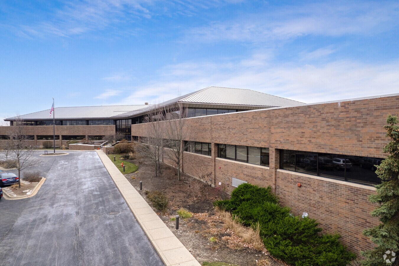 2100 Norman Dr W, Waukegan, IL 60085