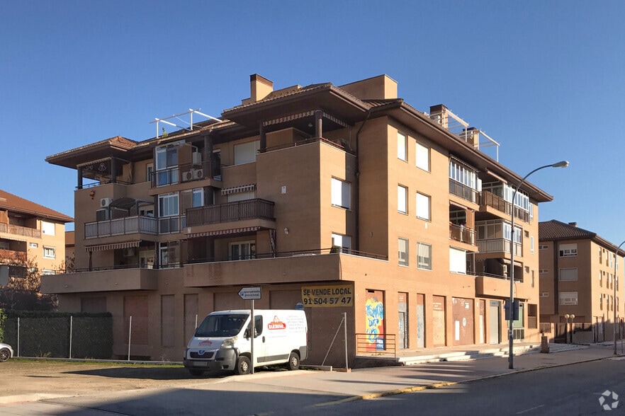 Calle Estanislao Zazo, 37, Humanes de Madrid, Madrid for lease - Building Photo - Image 2 of 2