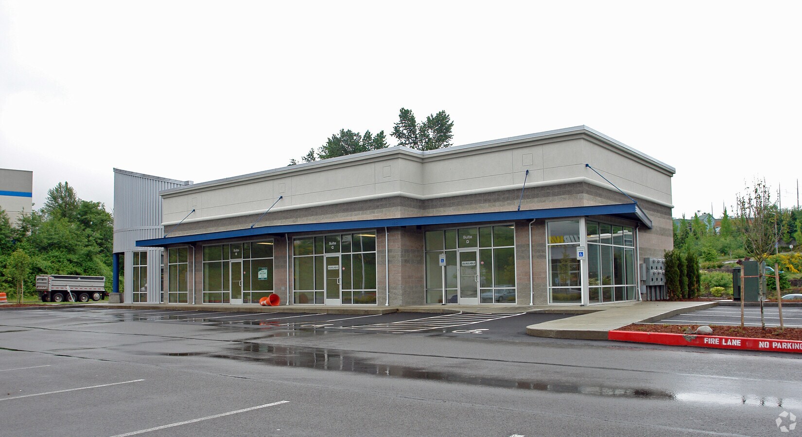 7425 Hardeson Rd, Everett, WA 98203