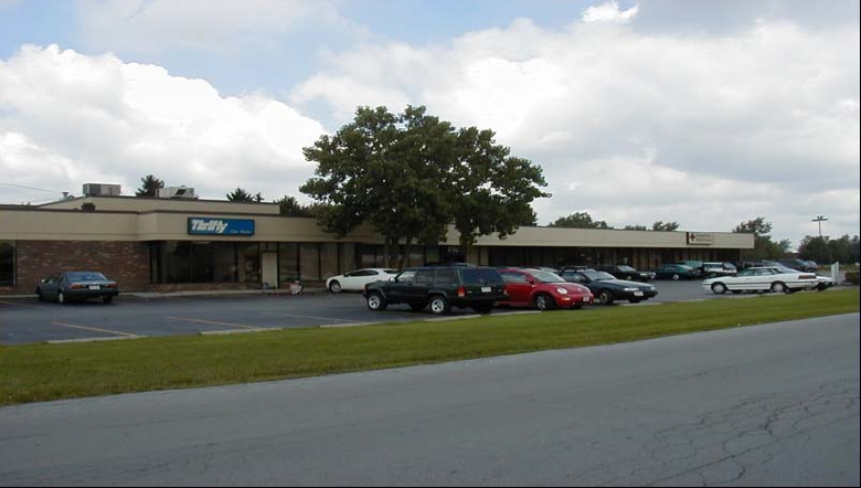 8180 Main St, Williamsville, NY for lease - Building Photo - Image 1 of 4