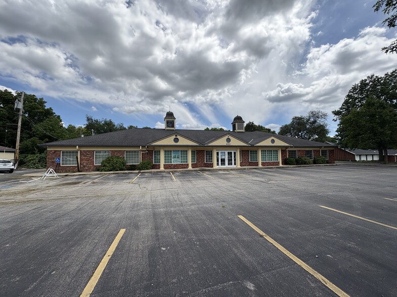 4311 Ne Vivion Rd, Kansas City, MO for sale - Building Photo - Image 2 of 9