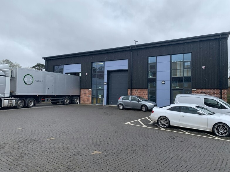 Midhurst Rd, Liphook for sale - Building Photo - Image 1 of 1